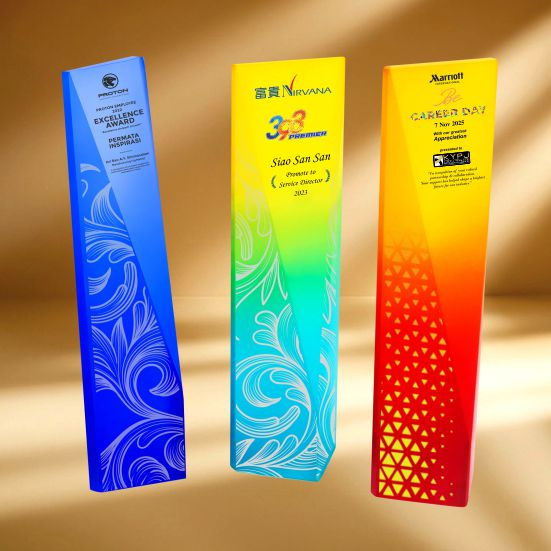 ICH 007 - Lumina Collection Crystal Trophy